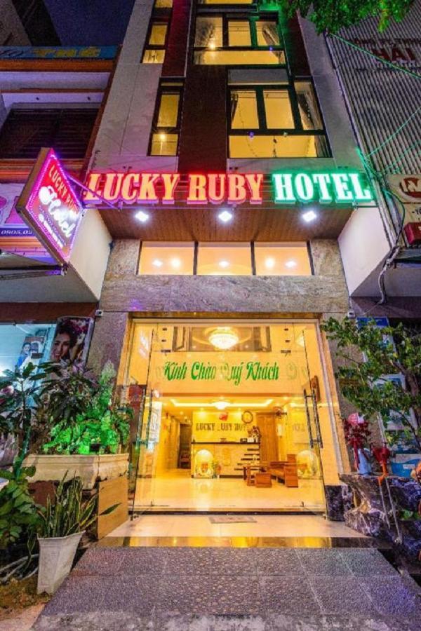 Lucky Ruby Hotel Da Nang Bagian luar foto