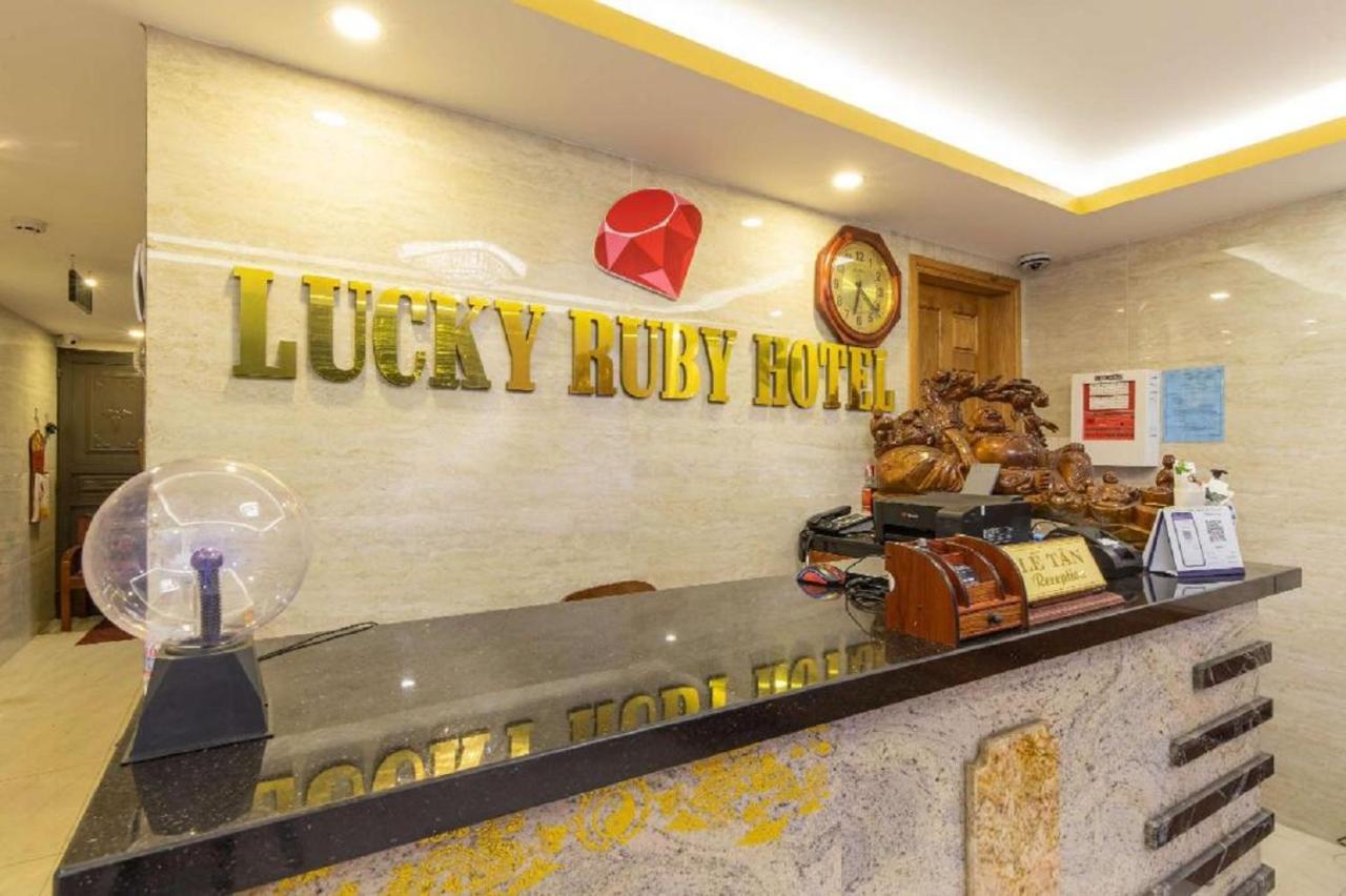 Lucky Ruby Hotel Da Nang Bagian luar foto